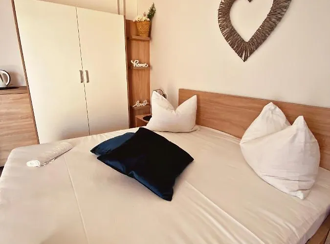 The Manzoni Family 3 Guest house 4*
