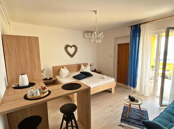 The Manzoni Family 3 Guest house